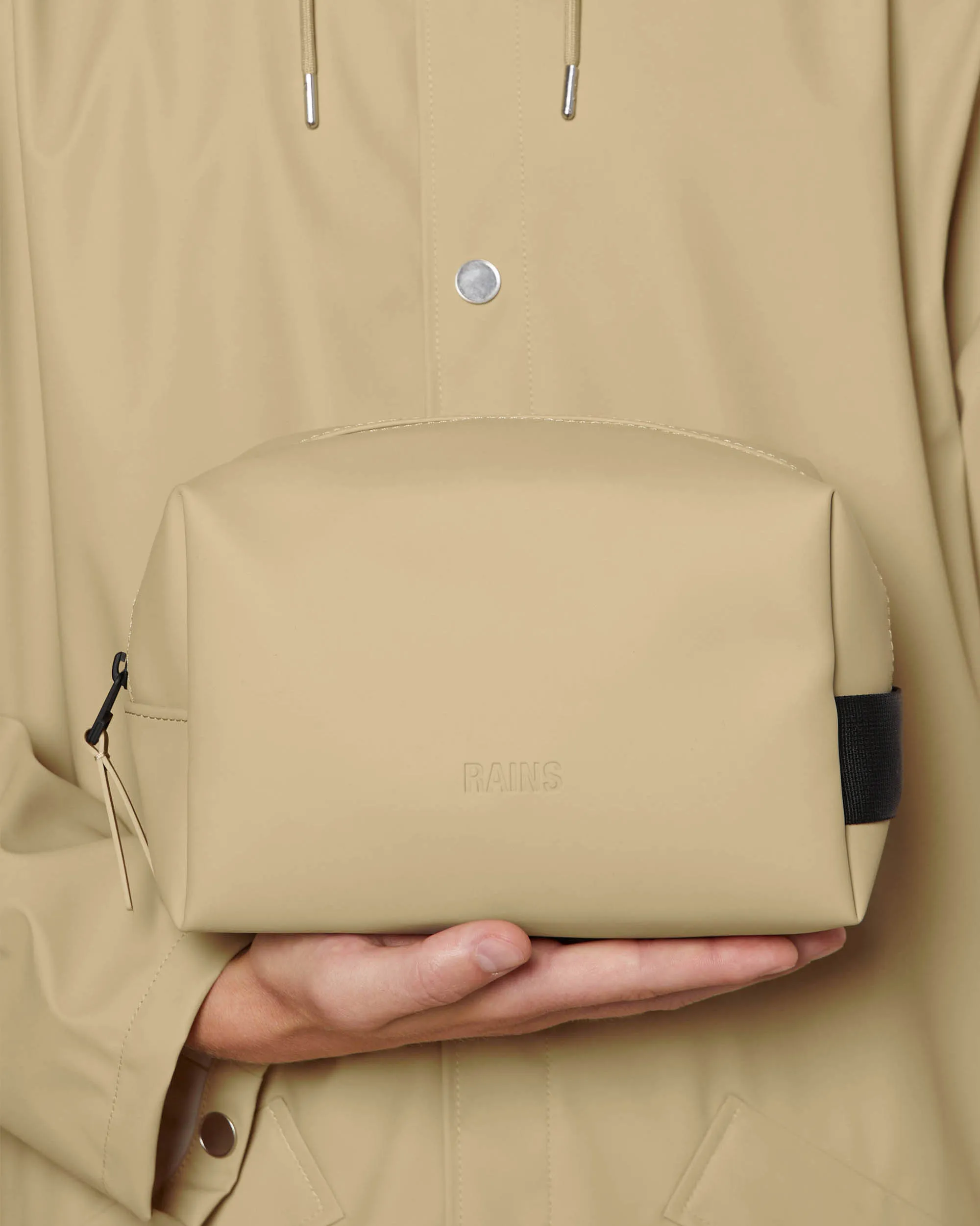 Wash Bag Small beauty case beige con manico per il trasporto